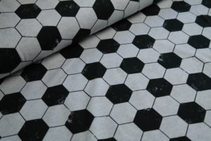 Baumwolljersey Fräulein von Julie Fußball schwarz grau meliert