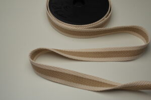 Gurtband Meterware 30 mm beige gestreift 886